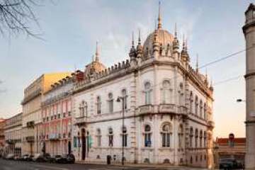 a tall building in a city