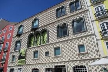 a large building in the background